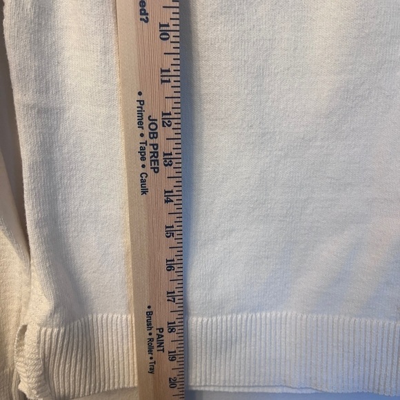 Banana Republic White Crew Neck Sweater with Classic Design 310 - Picture 8 of 11